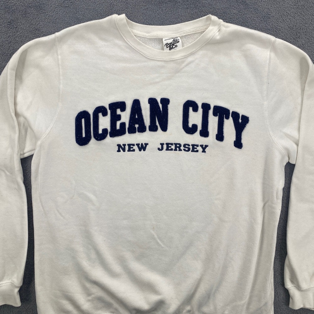 Pacific & Co Sweatshirt Unisex XL White Ocean City New Jersey Pullover Graphic